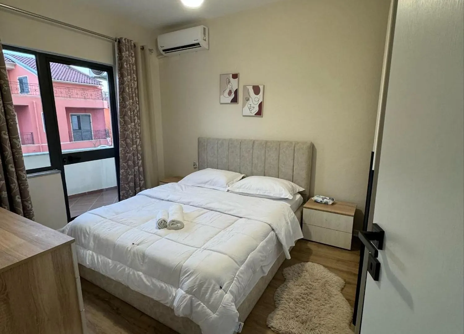 Voyage Apartment Tirana 0*,  Albanien